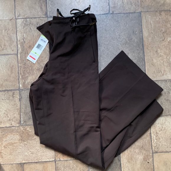 Jones New York Pants - NWT Jones New York Brown Pants, size 4P